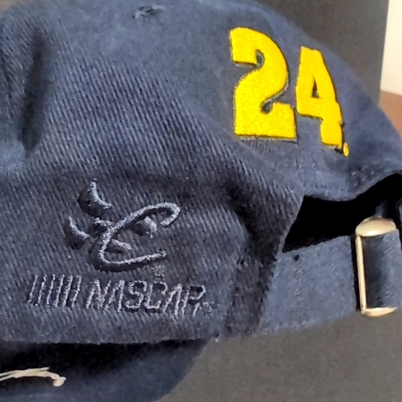 Chase Authentic DuPont Motorsports Jeff Gordon #24 Nascar Strap Back Hat - Picture 5 of 9